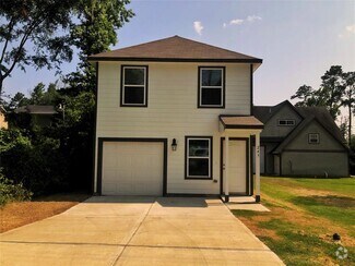 Building Photo - 245 Water Oak