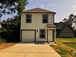 Building Photo - 245 Water Oak