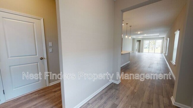 Building Photo - 182 Holly Forest Dr