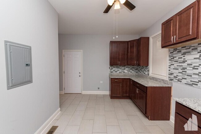 Building Photo - 617 N Latrobe Ave