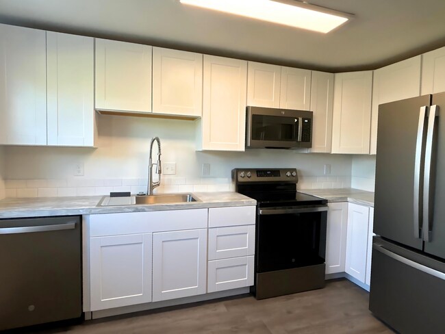 Foto del edificio - FRESHLY Remodeled, Move-In ready!