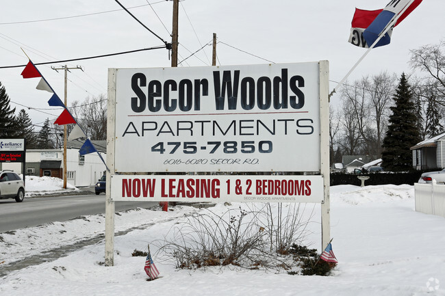 Foto del edificio - Secor Woods Apartments