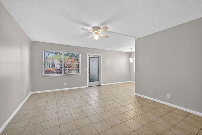 Building Photo - 27 Andover B