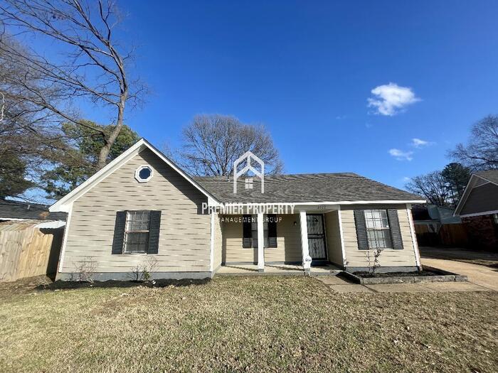 Foto principal - 2222 Tulip Trail - Available Now!