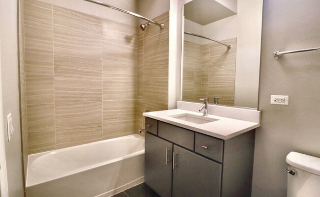 Foto del edificio - 880 S Clark St