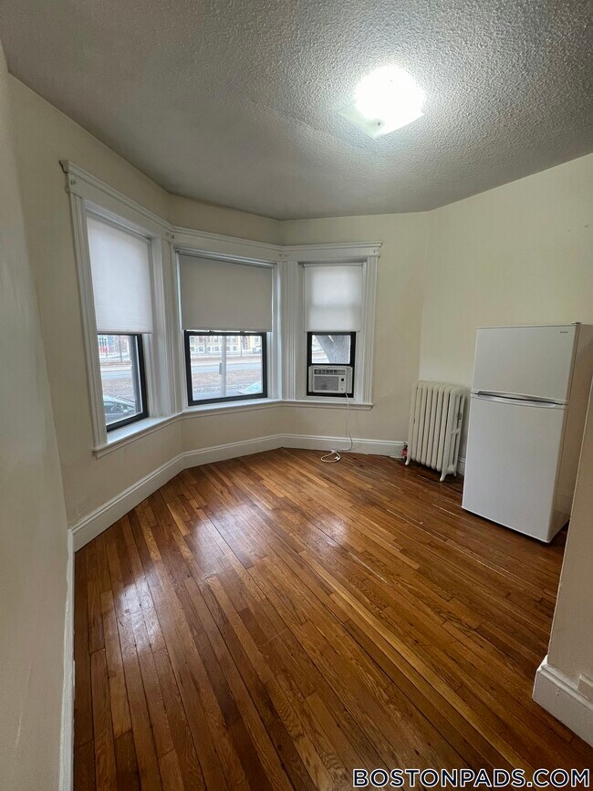 Foto del edificio - 1152 Commonwealth Ave