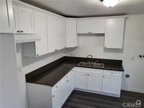 Building Photo - 5852 Orange Ave