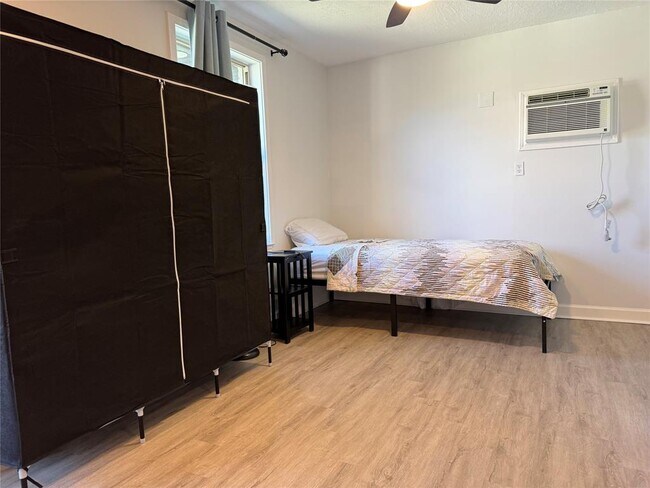 Foto del edificio - 10607 Hillcroft St