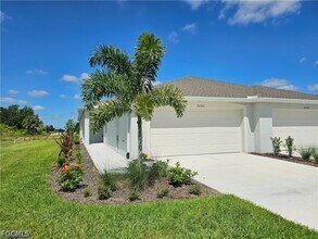 Building Photo - 20501 Hazelnut Ct S