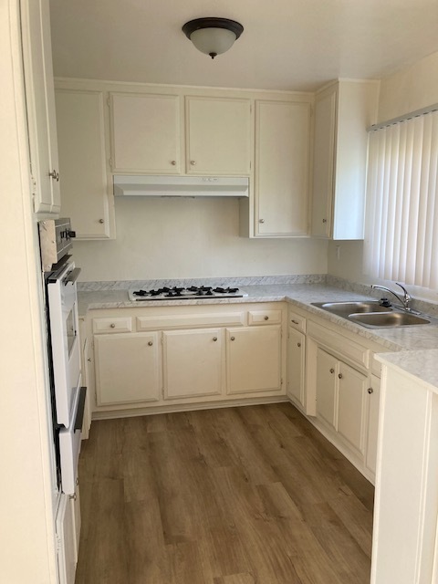 Kitchen_2 - 6432 Agnes Ave