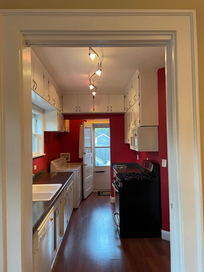 Cocina - 2523 LeClaire St