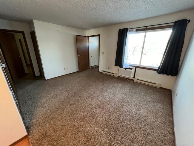 Foto del edificio - 600 Overdale Dr