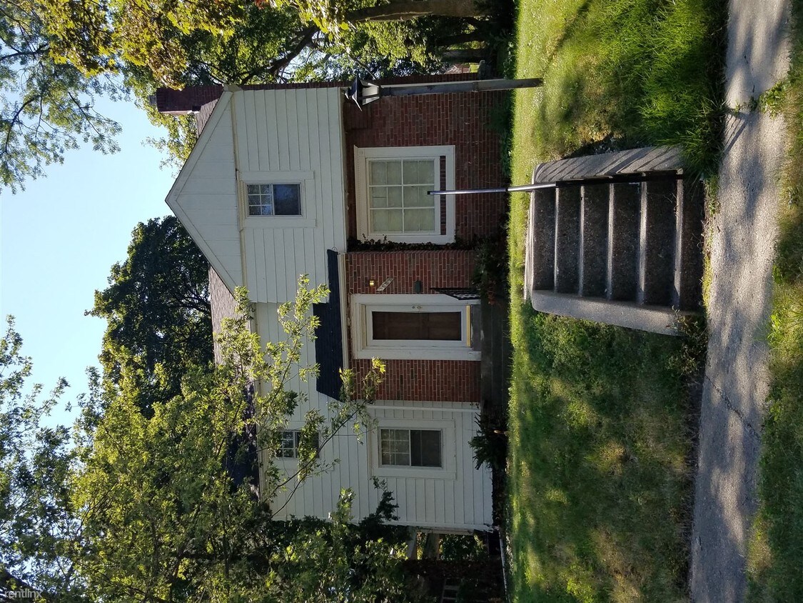 4 br, 2 bath House 3802 Brentwood Dr 200... House Rental in Flint
