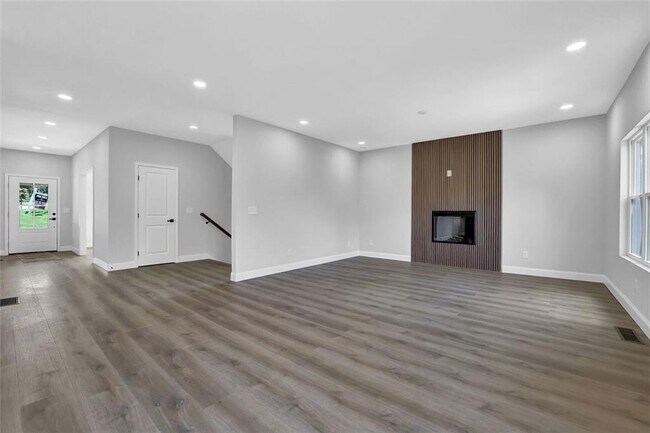 Building Photo - 5719 Calm Valley Point