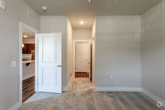 2BR, 2BA - 1,135SF - Crowne at Briargate