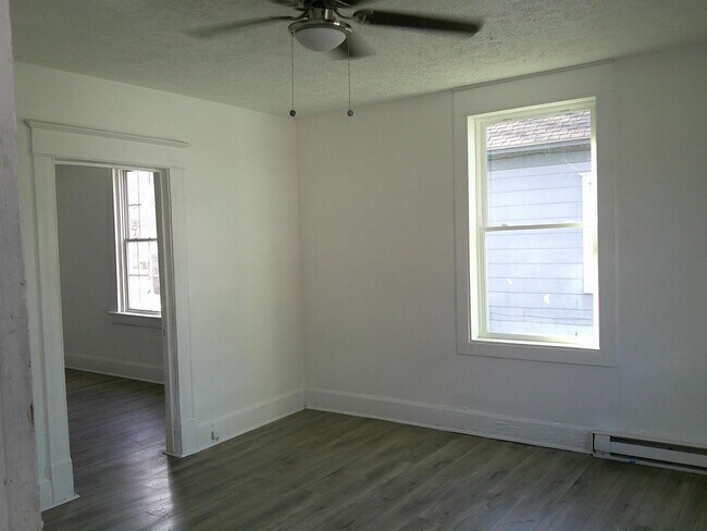 Foto del edificio - 944 W Central St