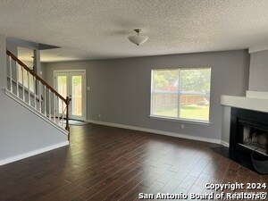 Building Photo - 6719 Honeyridge Ln