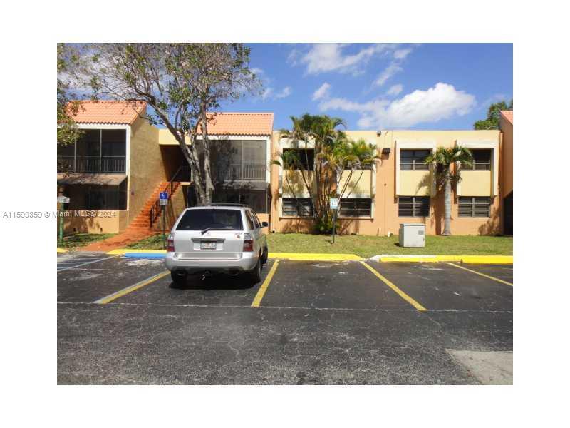 Foto del edificio - 7909 SW 104th St