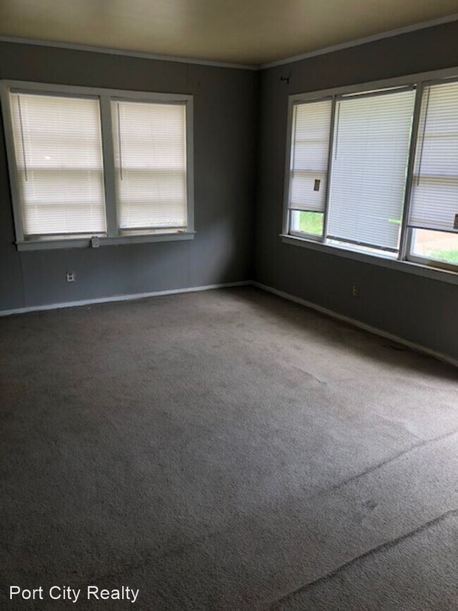 Foto del edificio - 3 br, 1 bath House - 1823 Fulton St.
