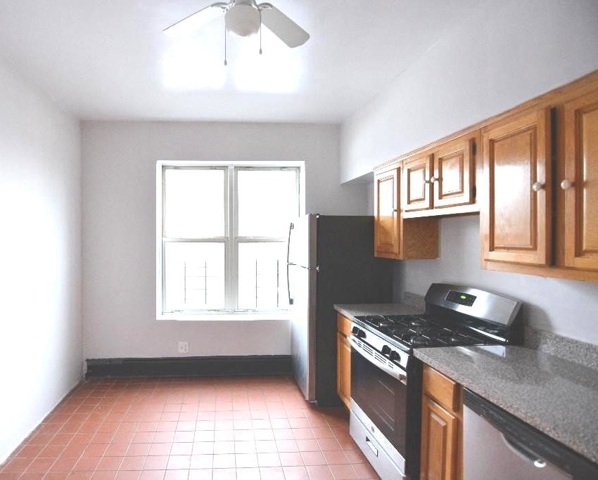 Primary Photo - 1163 Prospect Ave