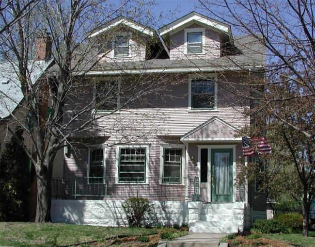 Building Photo - 1003 Goodrich Ave