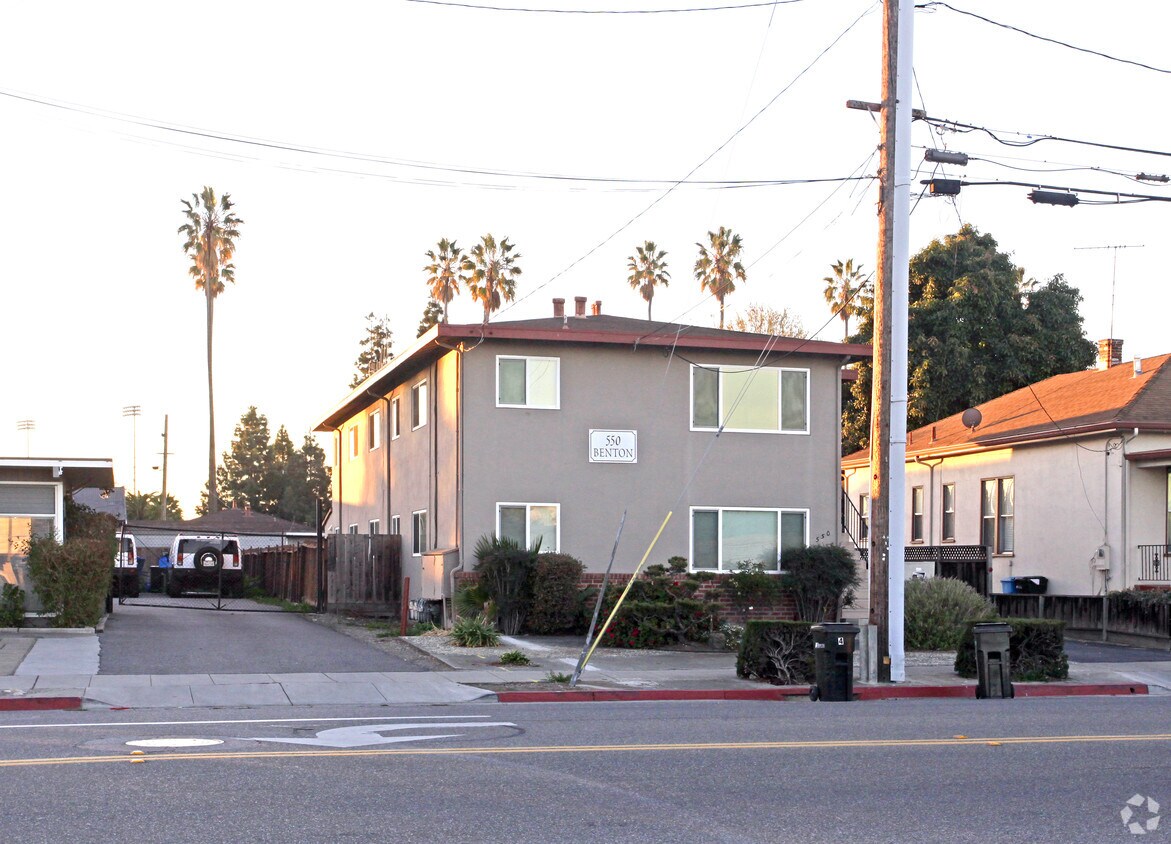 Primary Photo - 550 Benton Street