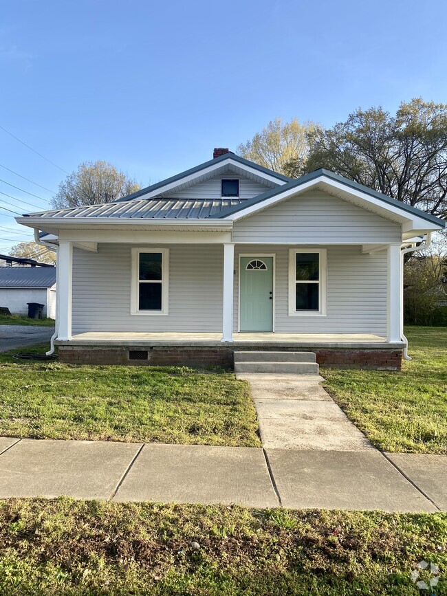 Building Photo - 114 Roland Ave