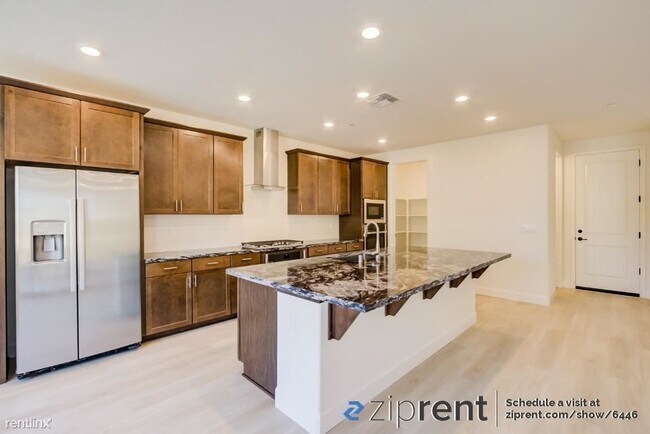 Building Photo - 4 br, 3.5 bath House - 9863 Ted Kolb Way, ...