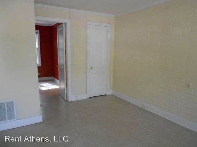 Primary Photo - 325 S Harris St