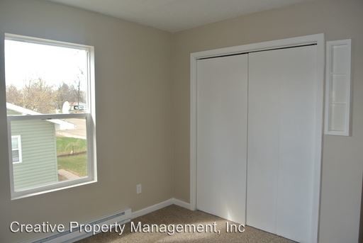 Building Photo - 1700 E Burdick Expy