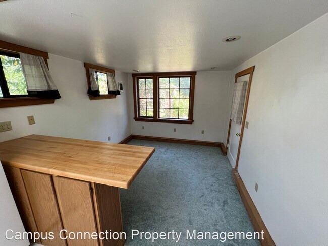 Building Photo - 1 br, 1 bath House - 1461 E. 20th Ave. Unit A