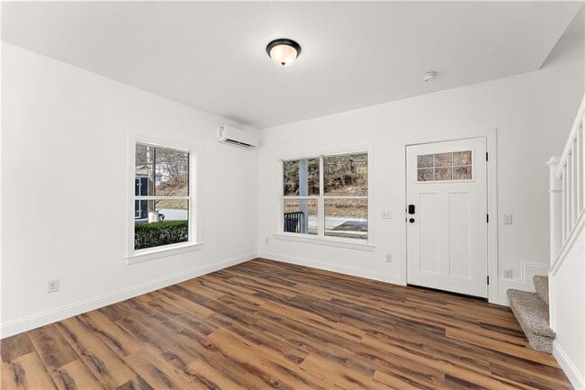 Building Photo - 377 Beaver St