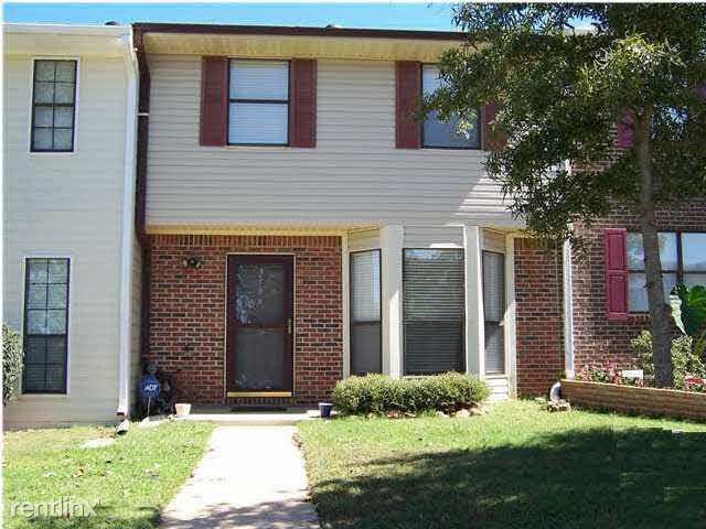 Primary Photo - 2504 Hampstead Dr