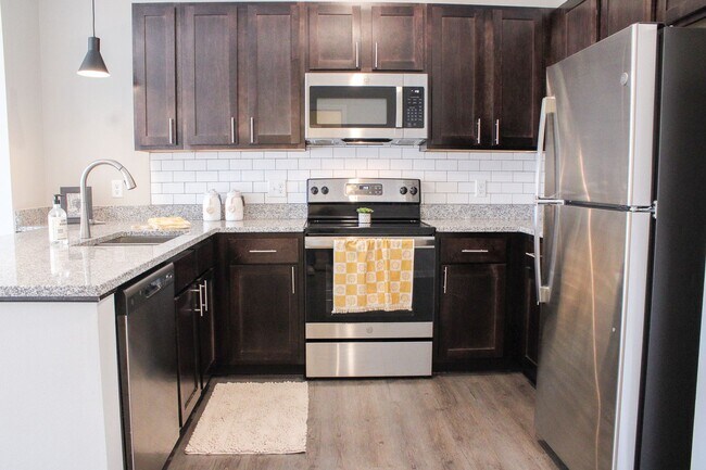 Foto del edificio - 3251 Redhawk St