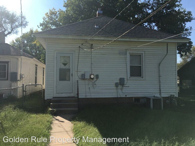 Foto del edificio - 2 br, 1 bath House - 908 N Walnut