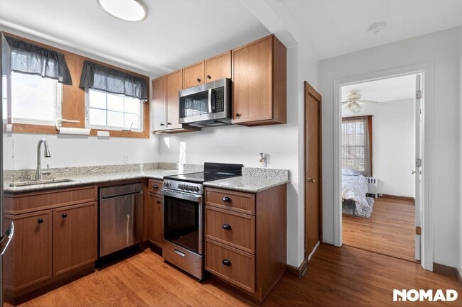 Foto del edificio - 21 Hall Ave