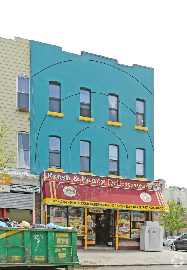 Building Photo - 107 wilson ave