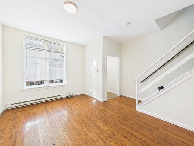 Building Photo - 1519 N Bouvier St