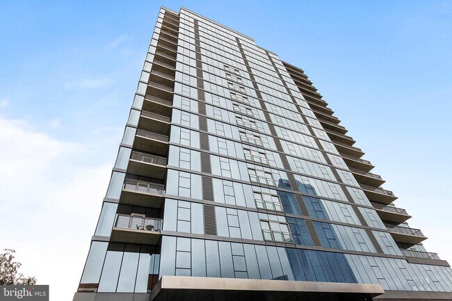 Building Photo - 210 S 25th St