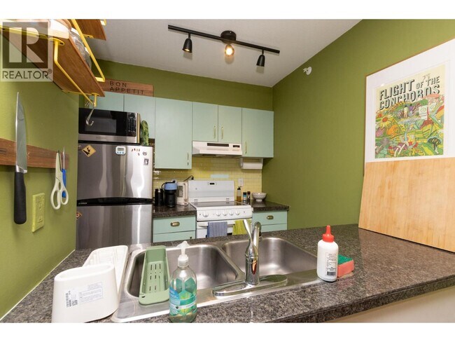 Photo du bâtiment - 33 N Templeton Dr