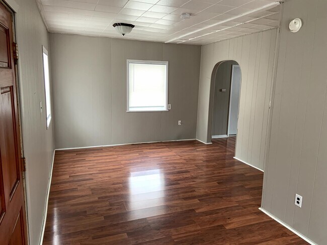 Building Photo - 1621.5 Ave P