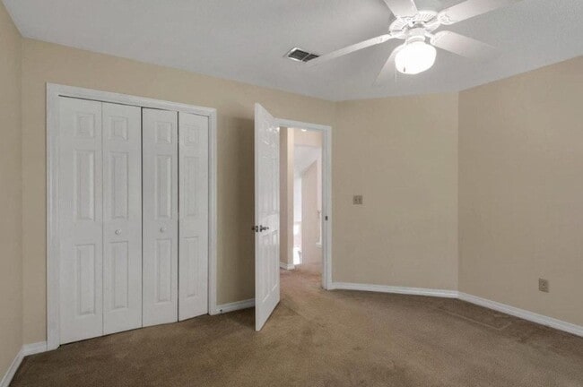 Building Photo - 2014 Mistral Ln E