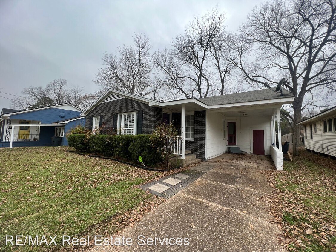 Primary Photo - 3 br, 1 bath House - 4414 Akard