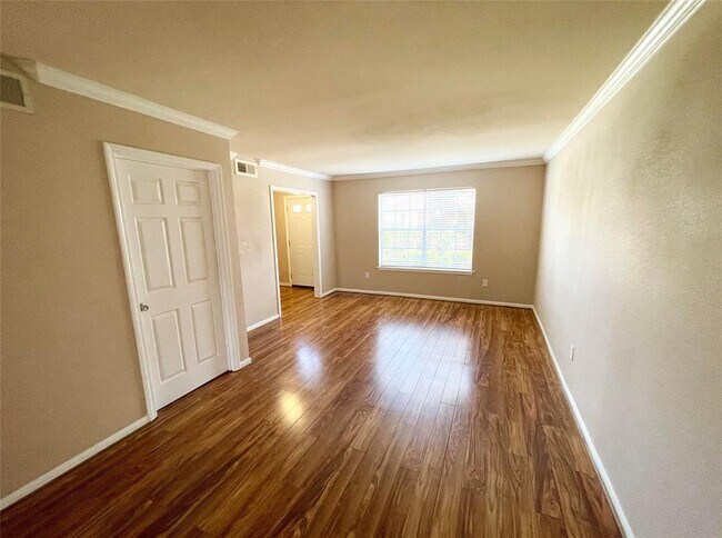 Foto del edificio - 9303 Hammerly Blvd