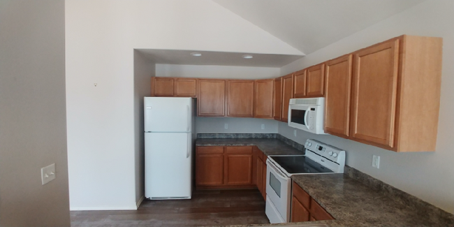 Building Photo - 2958 Warbler Way