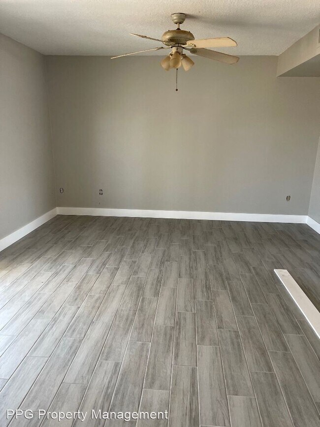 Foto del edificio - 4 br, 2 bath House - 3836 W Sharon Ave