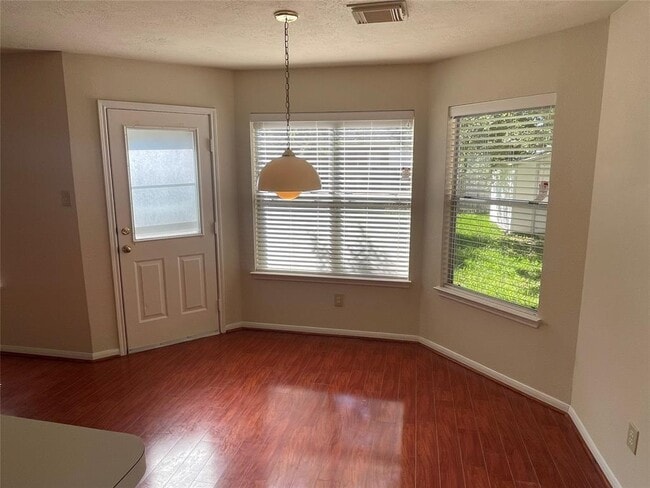 Building Photo - 2710 Sailors Moon Dr