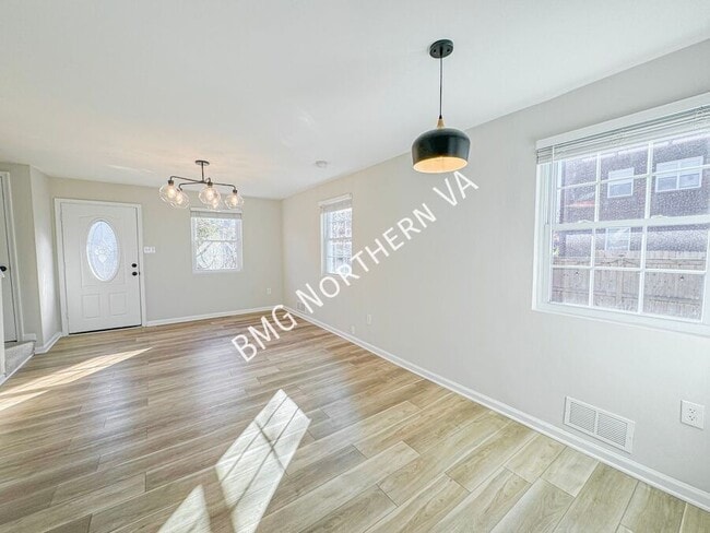 Building Photo - 3800 Edison St