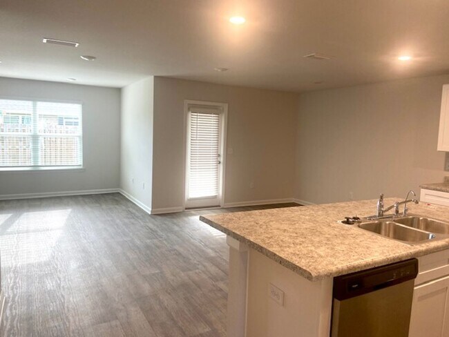 Foto del edificio - Beautiful new 4/2 home in the Titus Park c...