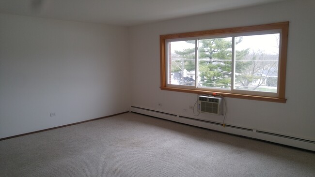Living Room - 207 N Main St